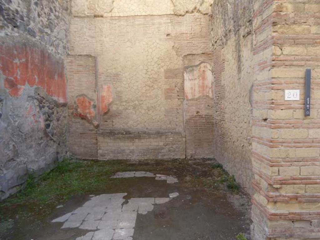 VI.20, Herculaneum, September 2015. Looking south. Photo courtesy of Michael Binns.